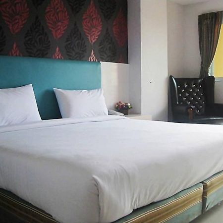 Orange Grand Hotel Ban Khlong Phruan Экстерьер фото